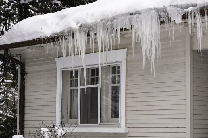 Roof in winter - roof winterizing checklist